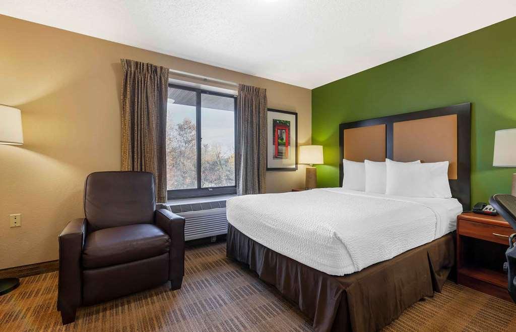 Extended Stay America Select Suites - Rockford - State Street Zimmer foto